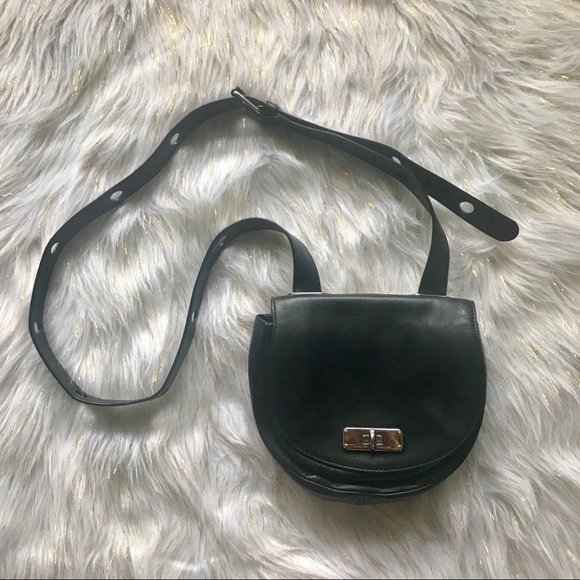 Marc By Marc Jacobs Handbags - Marc Jacobs Black Leather Crossbody Purse